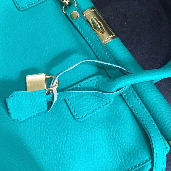 🚨 NWT Vera Pelle Bright Borsa Large Leather Pebble Embossed P… - Picture 2 of 12